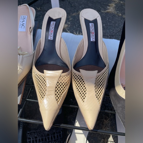 Bruno Magli Shoes - BRUNOMAGLI Vintage Kitten Heels - Sz. 37